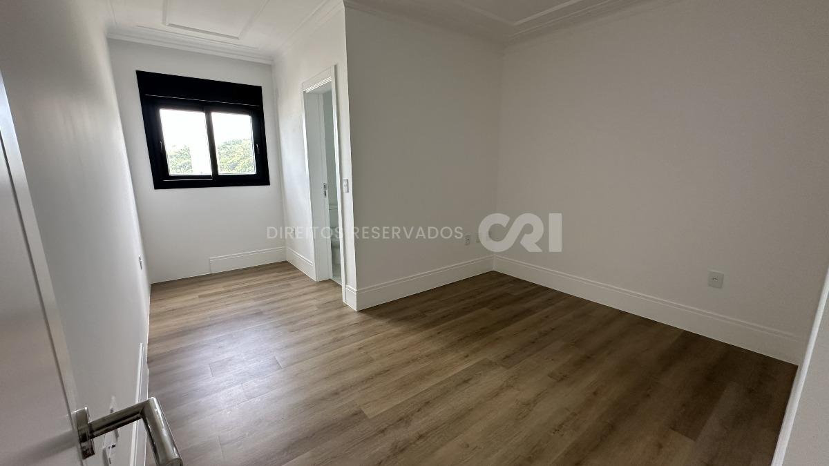 Apartamento com 4 suítes no Edifício La Dolce Vita no Centro em Itapema