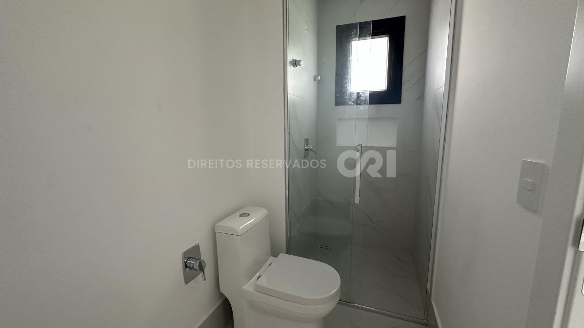 Apartamento com 4 suítes no Edifício La Dolce Vita no Centro em Itapema