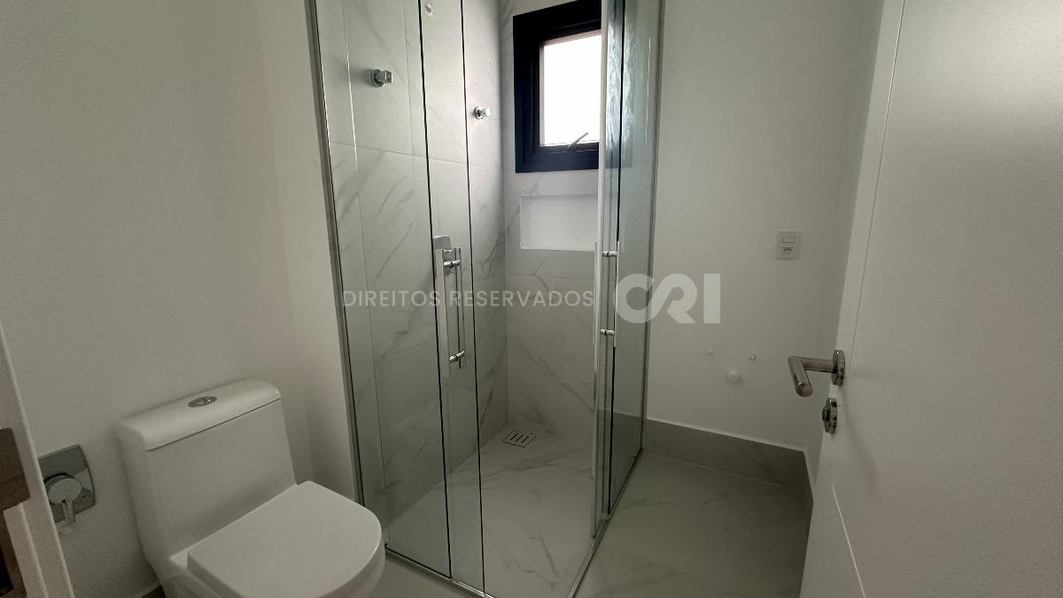 Apartamento com 4 suítes no Edifício La Dolce Vita no Centro em Itapema