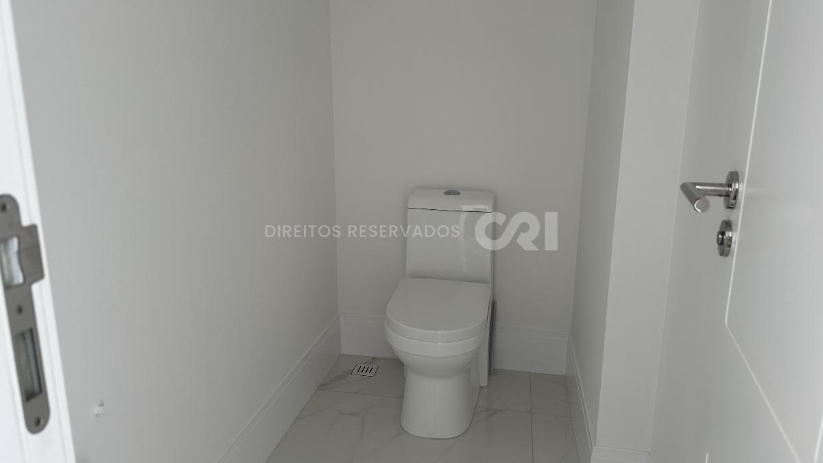 Apartamento Penthouse com 4 suítes no Noah Residence na Meia Praia em Itapema
