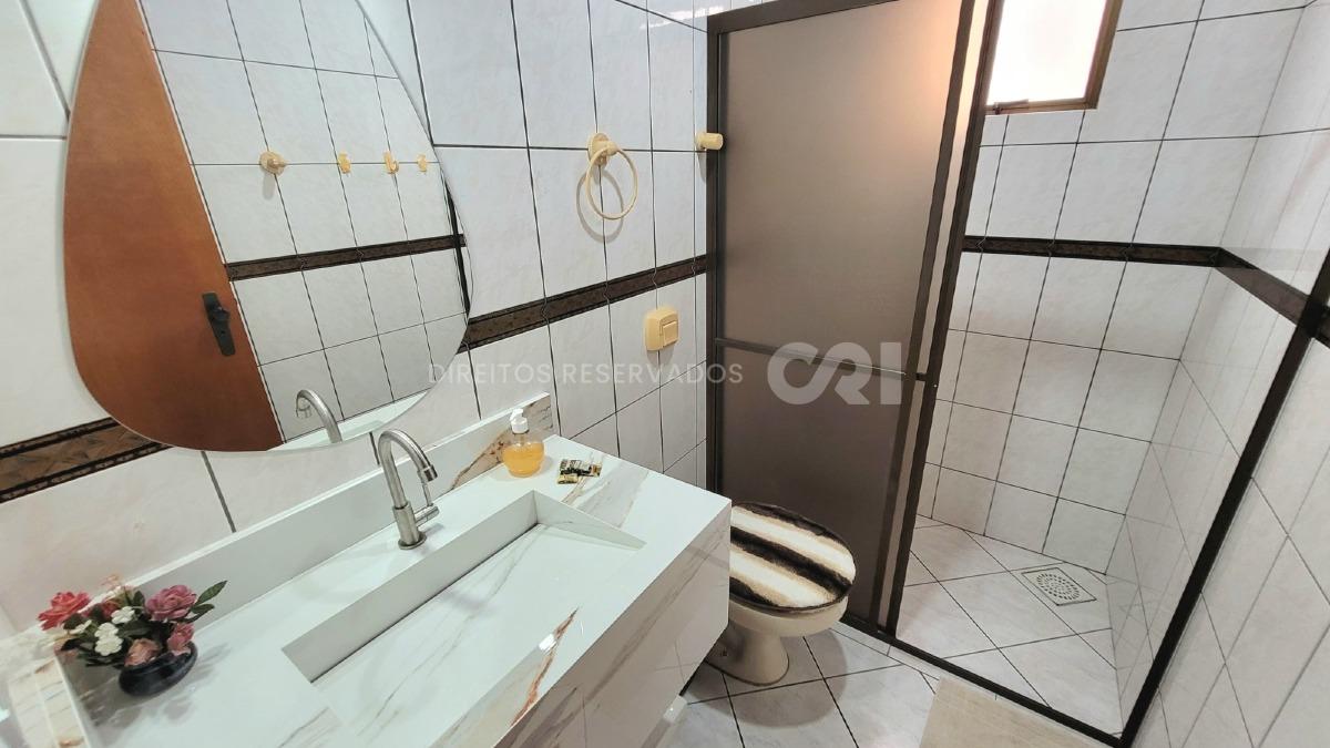 Apartamento com 3 dormitórios sendo 1 suíte Cidade Campos Novos na Meia Praia, Itapema