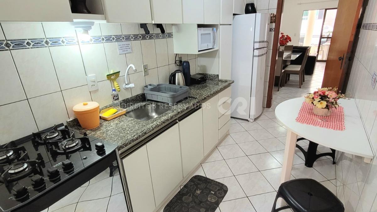 Apartamento com 3 dormitórios sendo 1 suíte Cidade Campos Novos na Meia Praia, Itapema