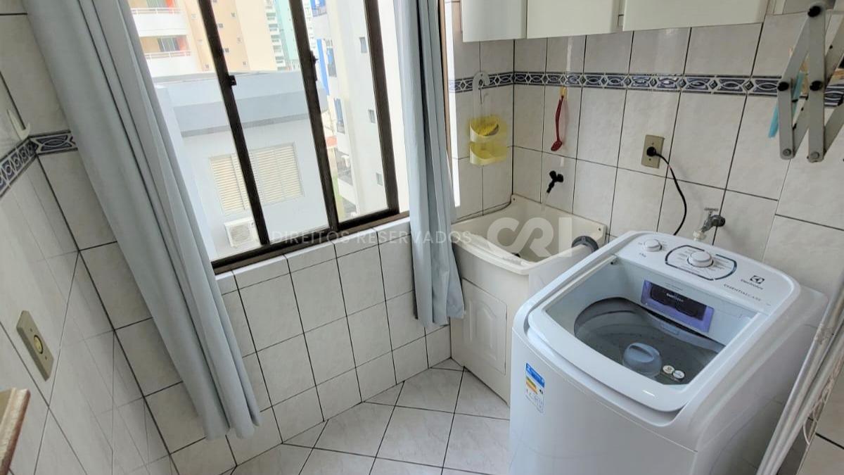 Apartamento com 3 dormitórios sendo 1 suíte Cidade Campos Novos na Meia Praia, Itapema