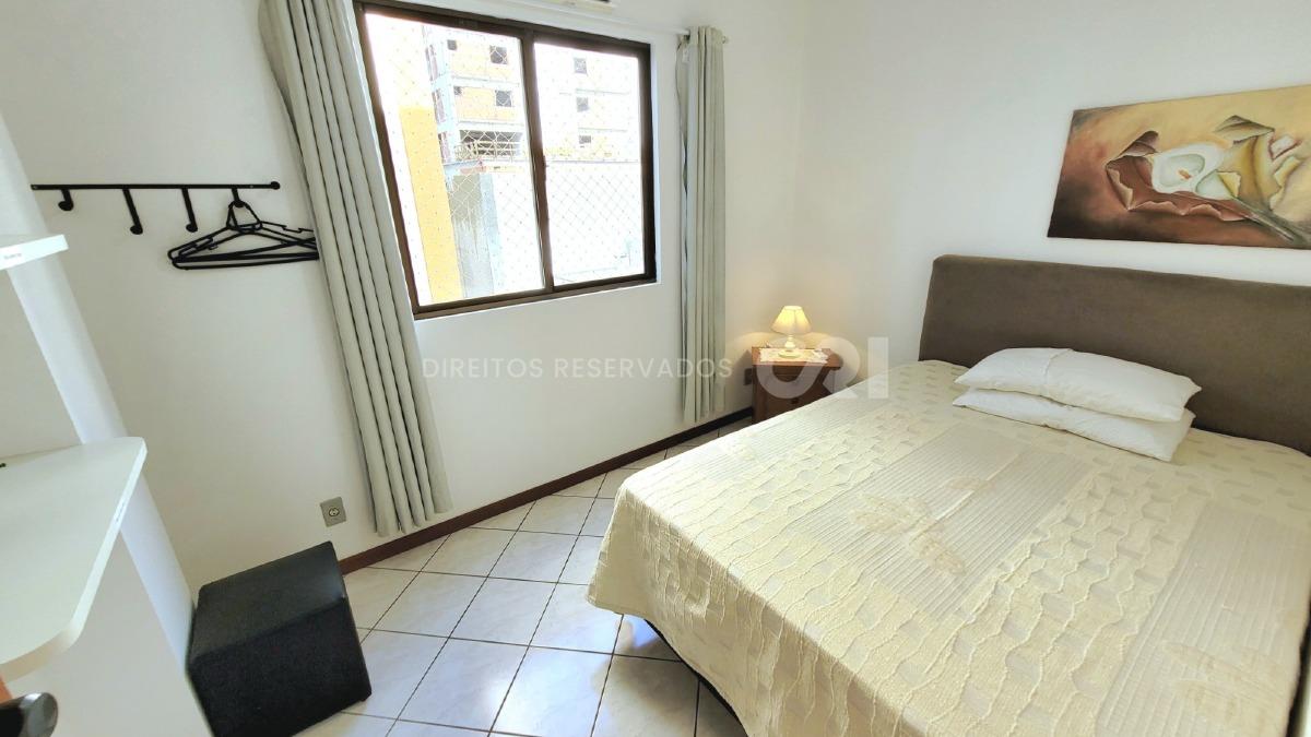 Apartamento com 3 dormitórios sendo 1 suíte Cidade Campos Novos na Meia Praia, Itapema