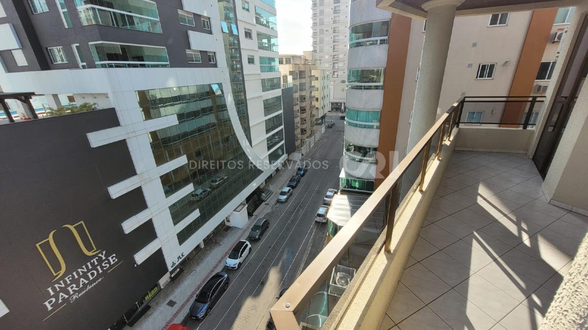 Apartamento com 3 dormitórios sendo 1 suíte Cidade Campos Novos na Meia Praia, Itapema