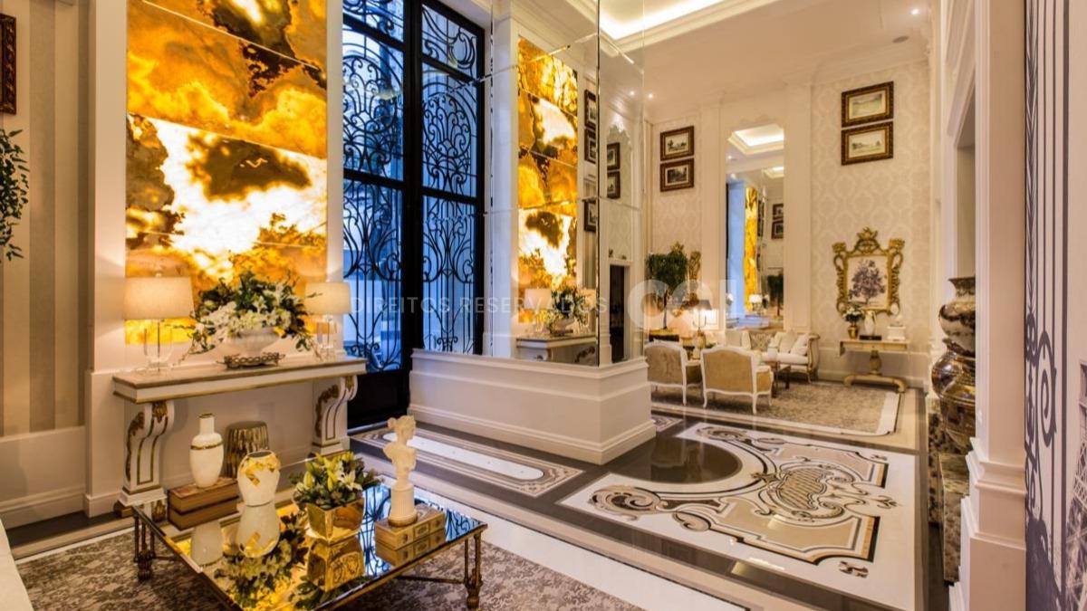 Apartamento com 4 Suítes no Parigi Residenza no Centro de Balneário Camboriú