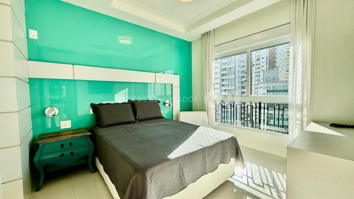 Apartamento com 4 Suítes no Parigi Residenza no Centro de Balneário Camboriú