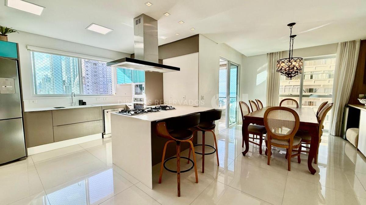 Apartamento com 4 Suítes no Parigi Residenza no Centro de Balneário Camboriú