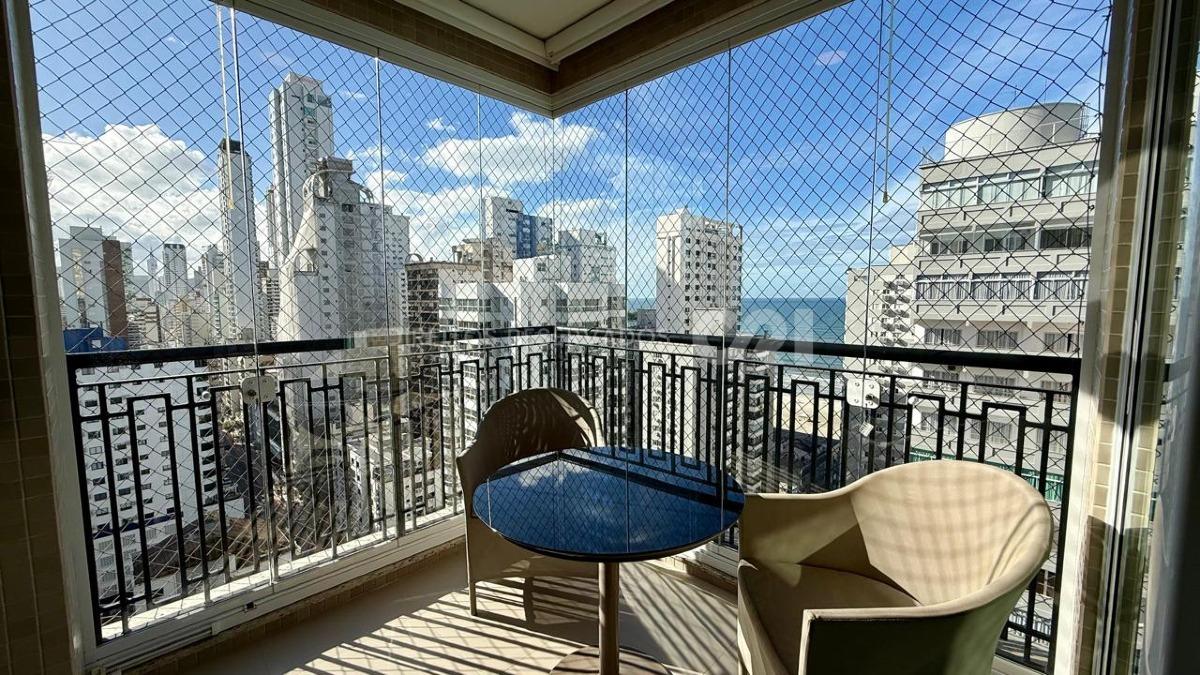 Apartamento com 4 Suítes no Parigi Residenza no Centro de Balneário Camboriú