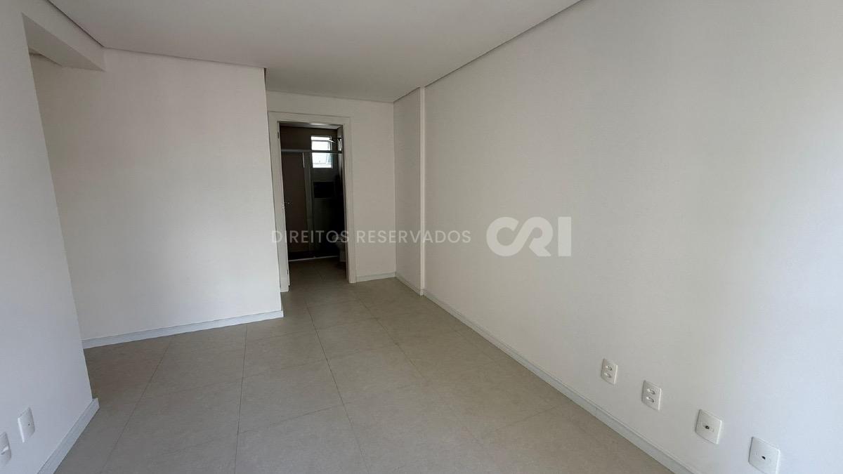 Apartamento com 3 suítes no Edifício Costa Blanca no Centro em Balneário Camboriú