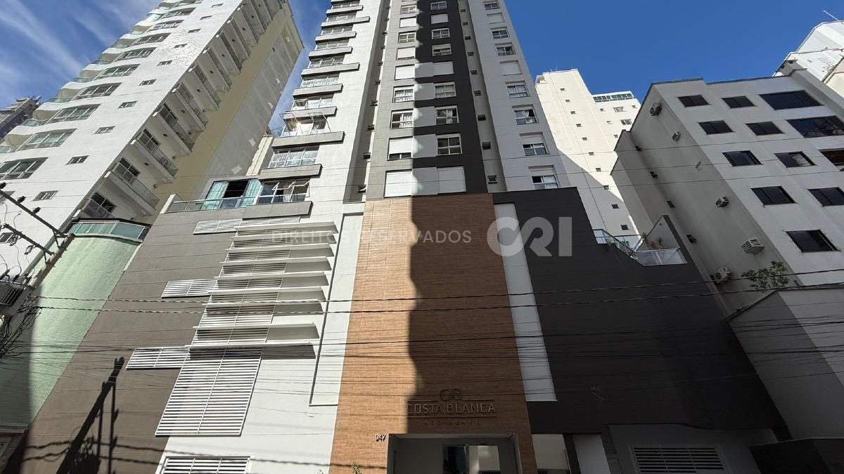 Apartamento com 3 suítes no Edifício Costa Blanca no Centro em Balneário Camboriú