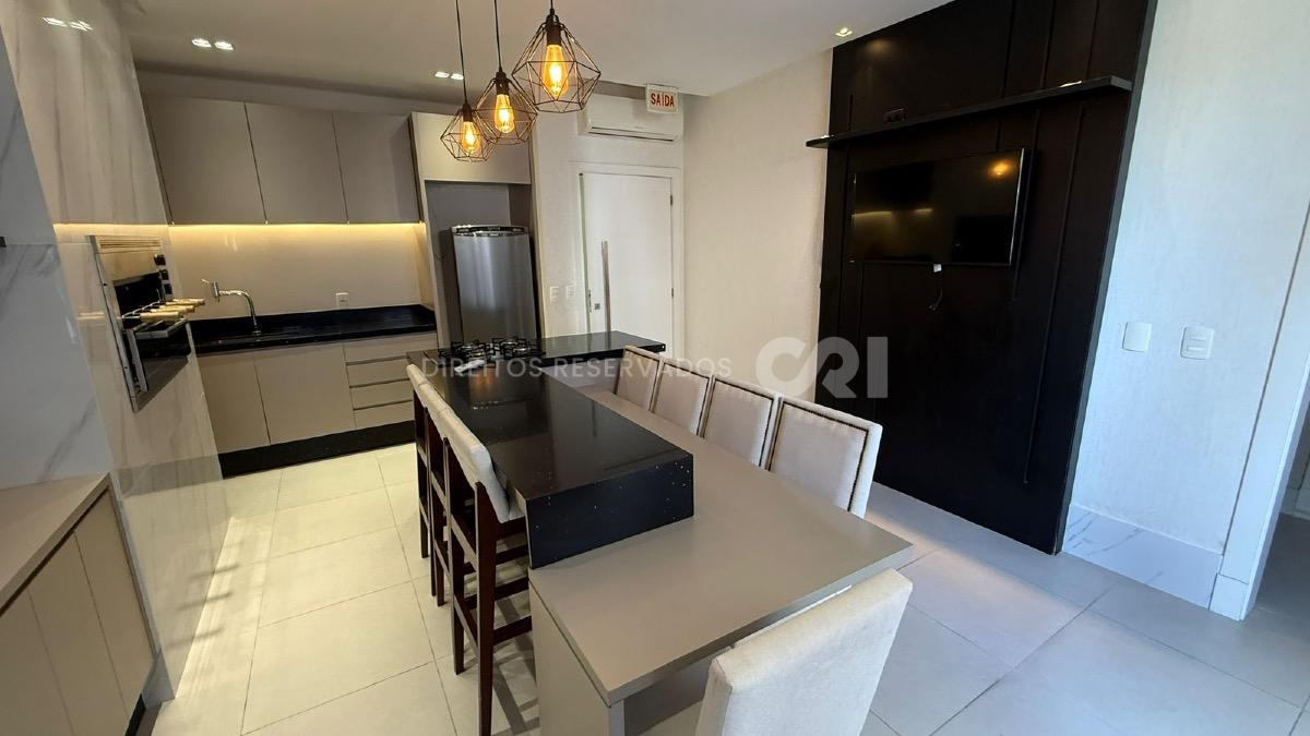Apartamento com 3 suítes no Edifício Costa Blanca no Centro em Balneário Camboriú