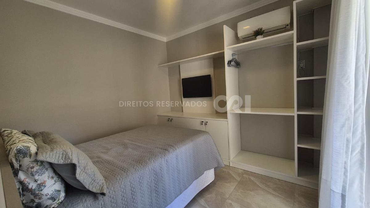 Apartamento com 3 dormitórios sendo 1 Suíte  Mobiliado no Edifício Gênova no Centro de Balneário Camboriú
