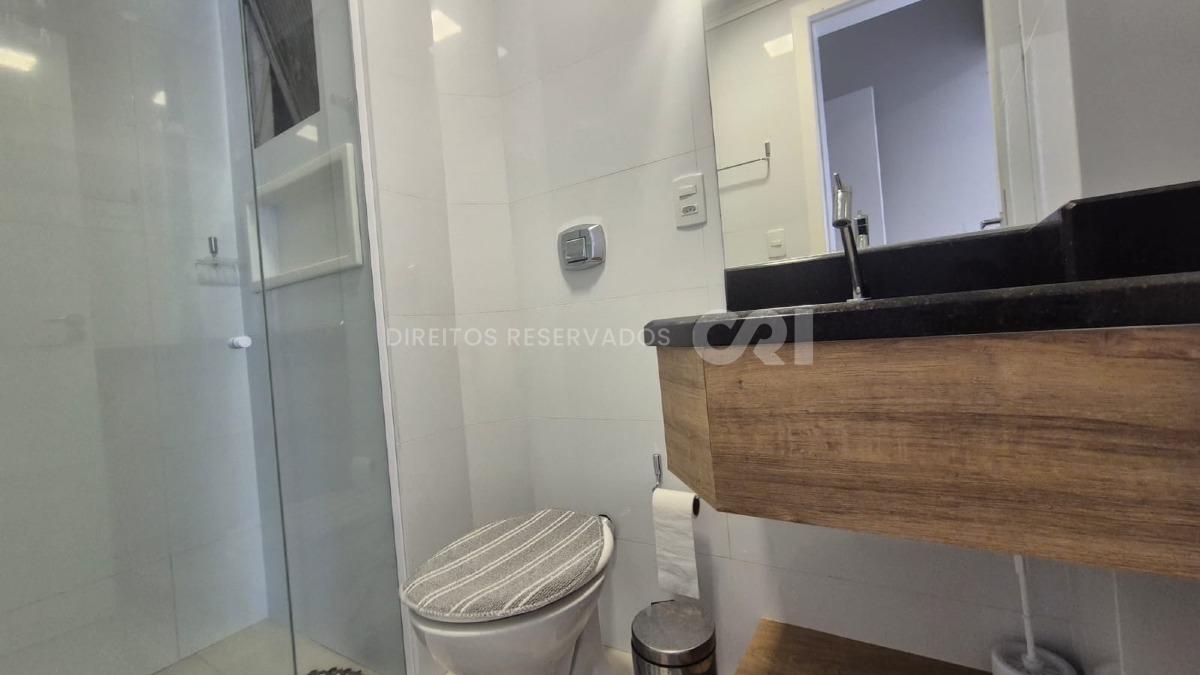 Apartamento com 3 dormitórios sendo 1 Suíte  Mobiliado no Edifício Gênova no Centro de Balneário Camboriú