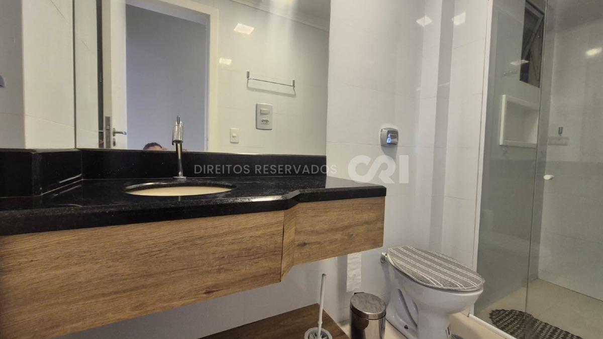 Apartamento com 3 dormitórios sendo 1 Suíte  Mobiliado no Edifício Gênova no Centro de Balneário Camboriú