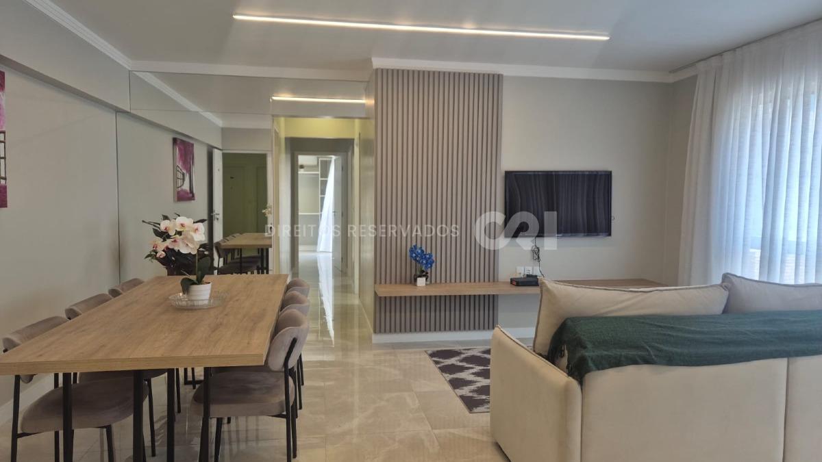 Apartamento com 3 dormitórios sendo 1 Suíte  Mobiliado no Edifício Gênova no Centro de Balneário Camboriú