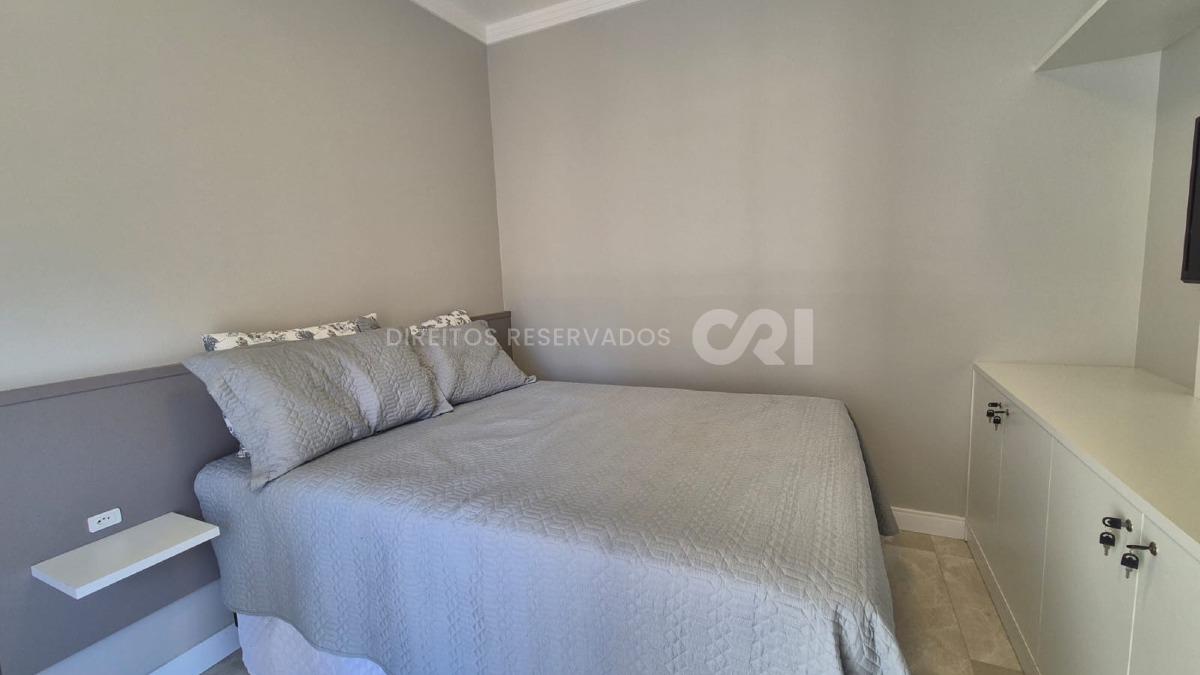 Apartamento com 3 dormitórios sendo 1 Suíte  Mobiliado no Edifício Gênova no Centro de Balneário Camboriú