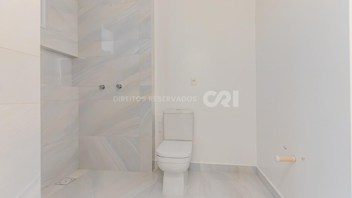 Apartamento 153m² com 4 Suítes no Zaha Building na Meia Praia em Itapema