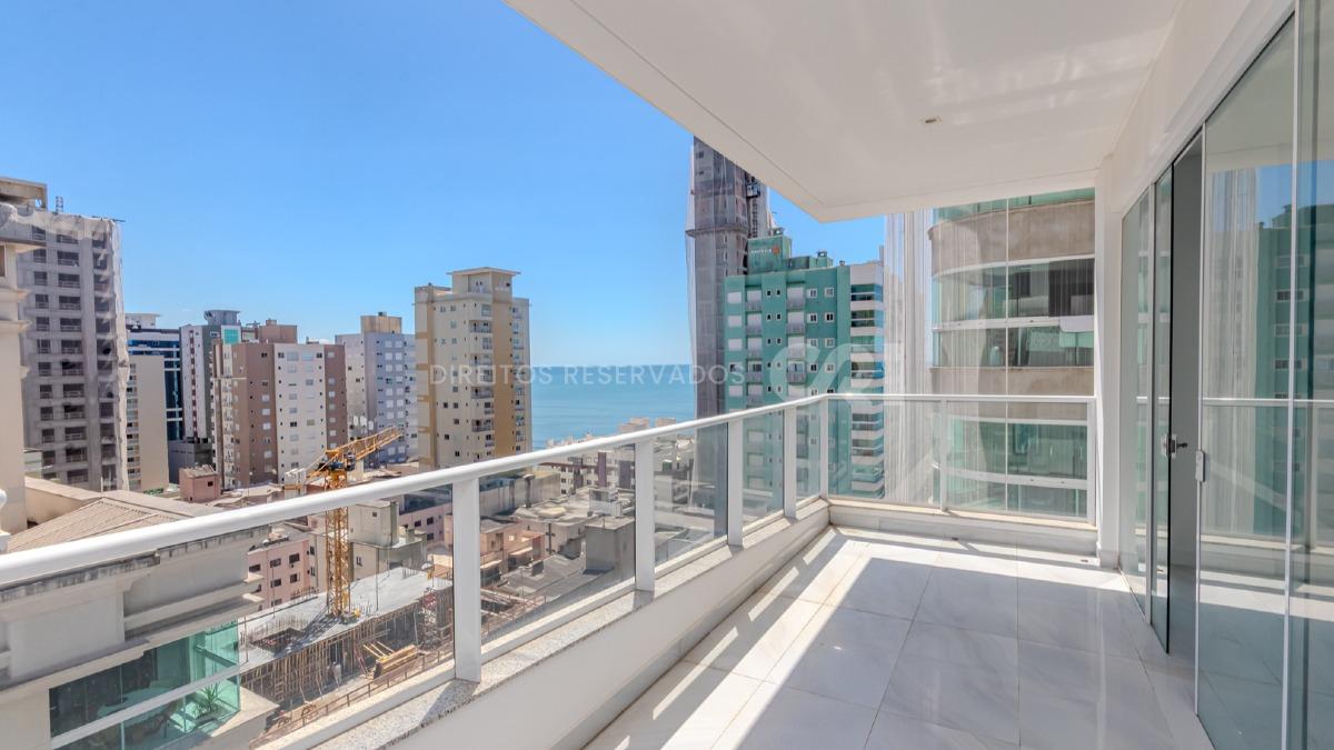 Apartamento 153m² com 4 Suítes no Zaha Building na Meia Praia em Itapema