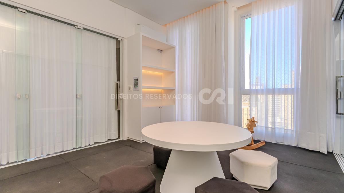 Apartamento 153m² com 4 Suítes no Zaha Building na Meia Praia em Itapema
