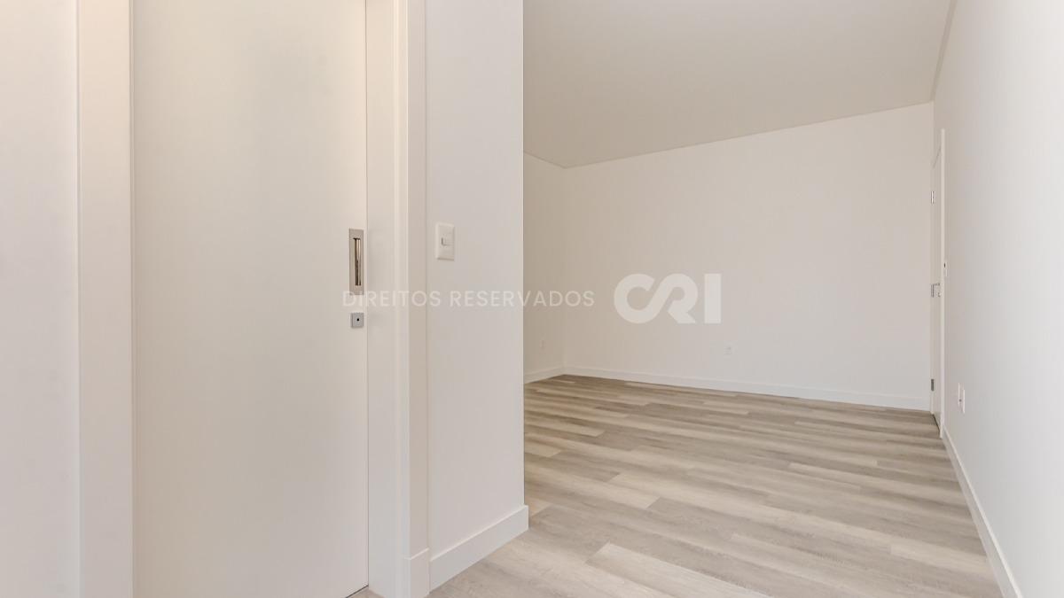 Apartamento com 4 Suítes no Zaha Building na Meia Praia, Itapema