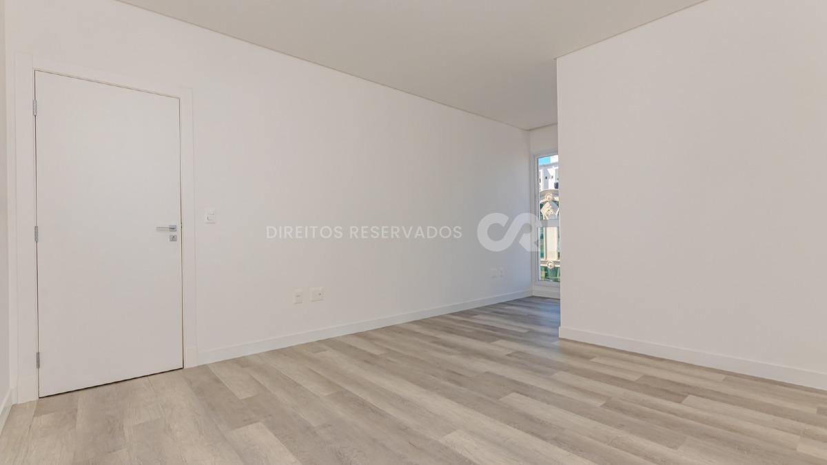 Apartamento com 4 Suítes no Zaha Building na Meia Praia, Itapema