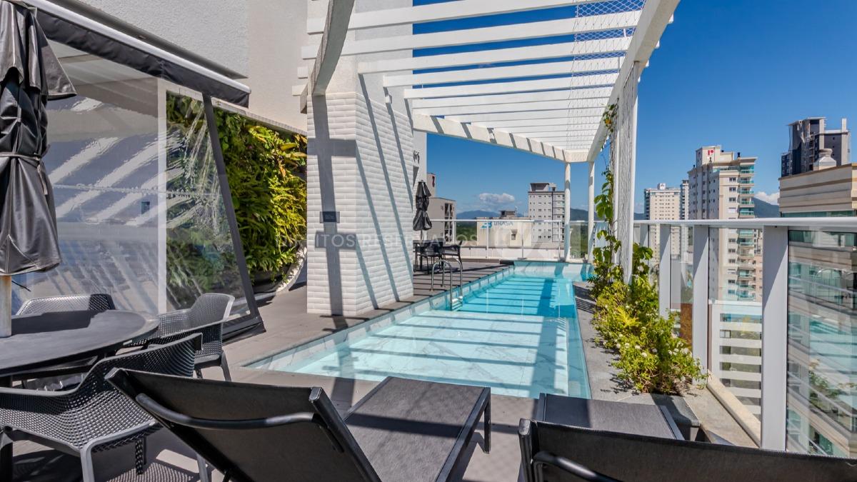 Apartamento com 4 Suítes no Zaha Building na Meia Praia, Itapema