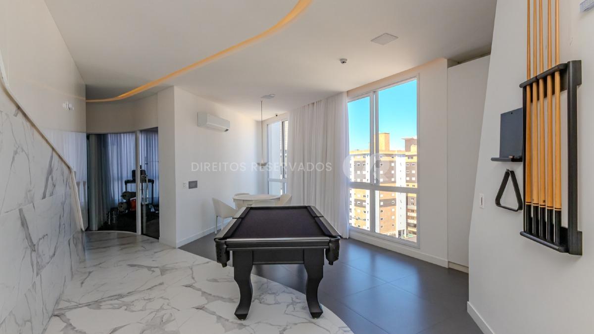 Apartamento com 4 Suítes no Zaha Building na Meia Praia, Itapema