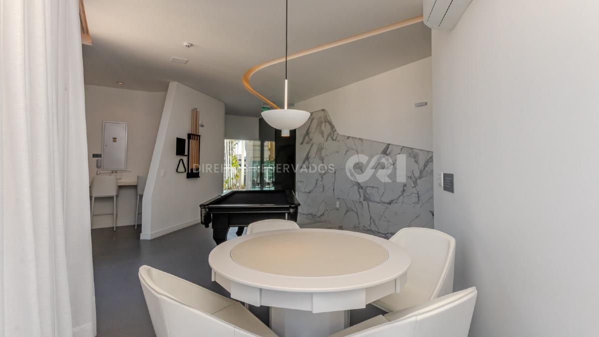 Apartamento com 4 Suítes no Zaha Building na Meia Praia, Itapema