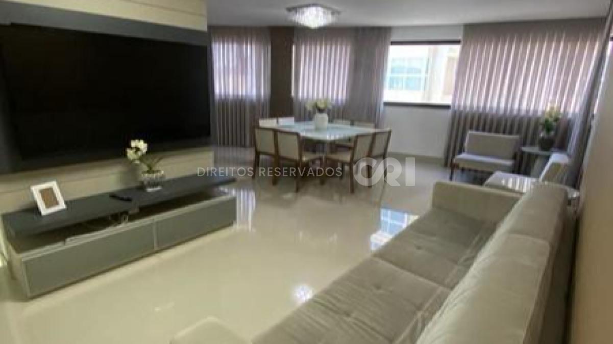 Apartamento com 4 suítes no Edifício Villa Castelli no Centro de Balneário Camboriú