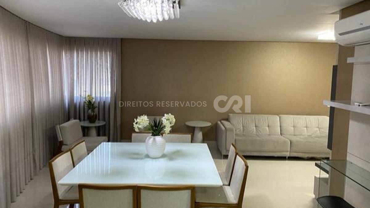 Apartamento com 4 suítes no Edifício Villa Castelli no Centro de Balneário Camboriú