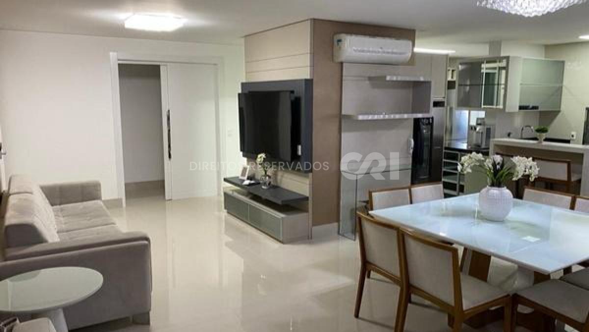 Apartamento com 4 suítes no Edifício Villa Castelli no Centro de Balneário Camboriú