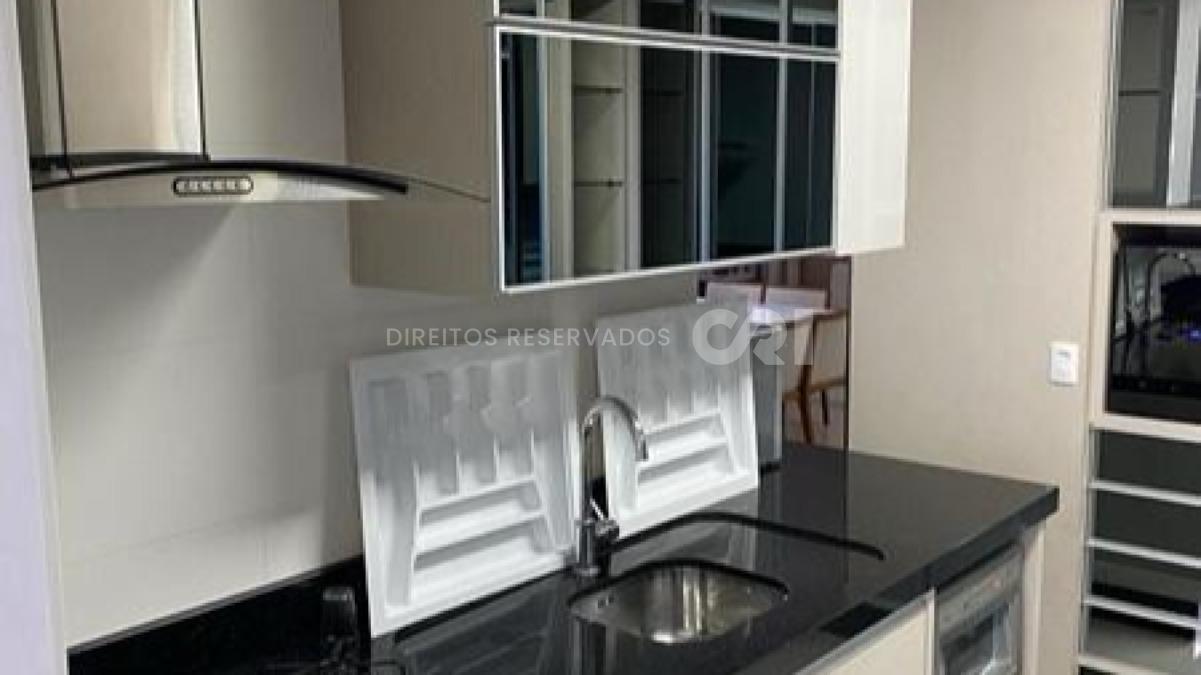 Apartamento com 4 suítes no Edifício Villa Castelli no Centro de Balneário Camboriú