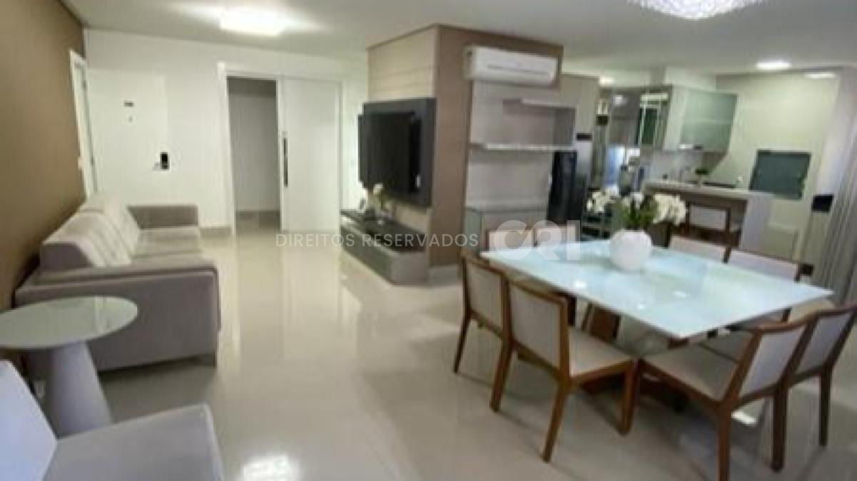 Apartamento com 4 suítes no Edifício Villa Castelli no Centro de Balneário Camboriú