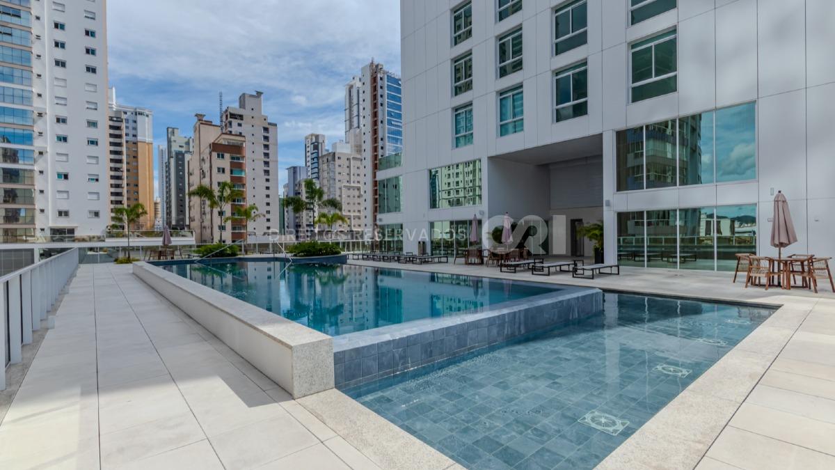 Apartamento com 3 suítes no Horizon Residence no Centro de Balneário Camboriú