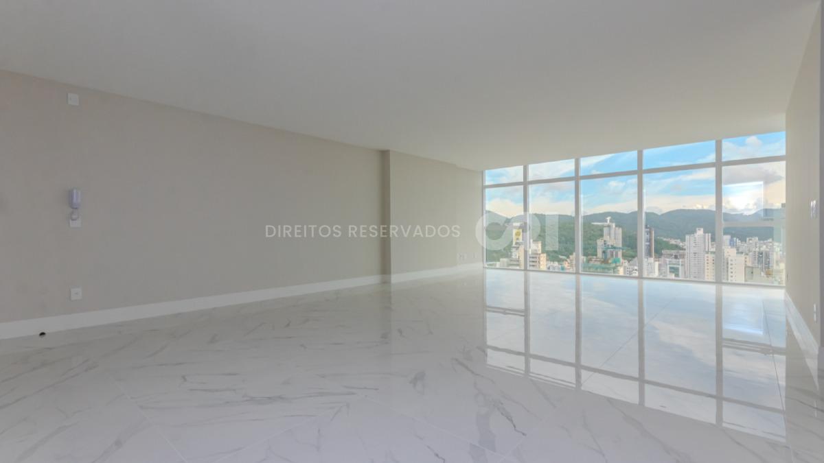 Apartamento com 3 suítes no Horizon Residence no Centro de Balneário Camboriú