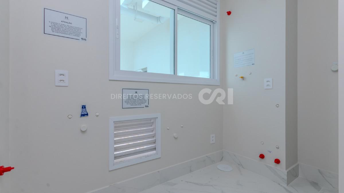 Apartamento com 3 suítes no Horizon Residence no Centro de Balneário Camboriú