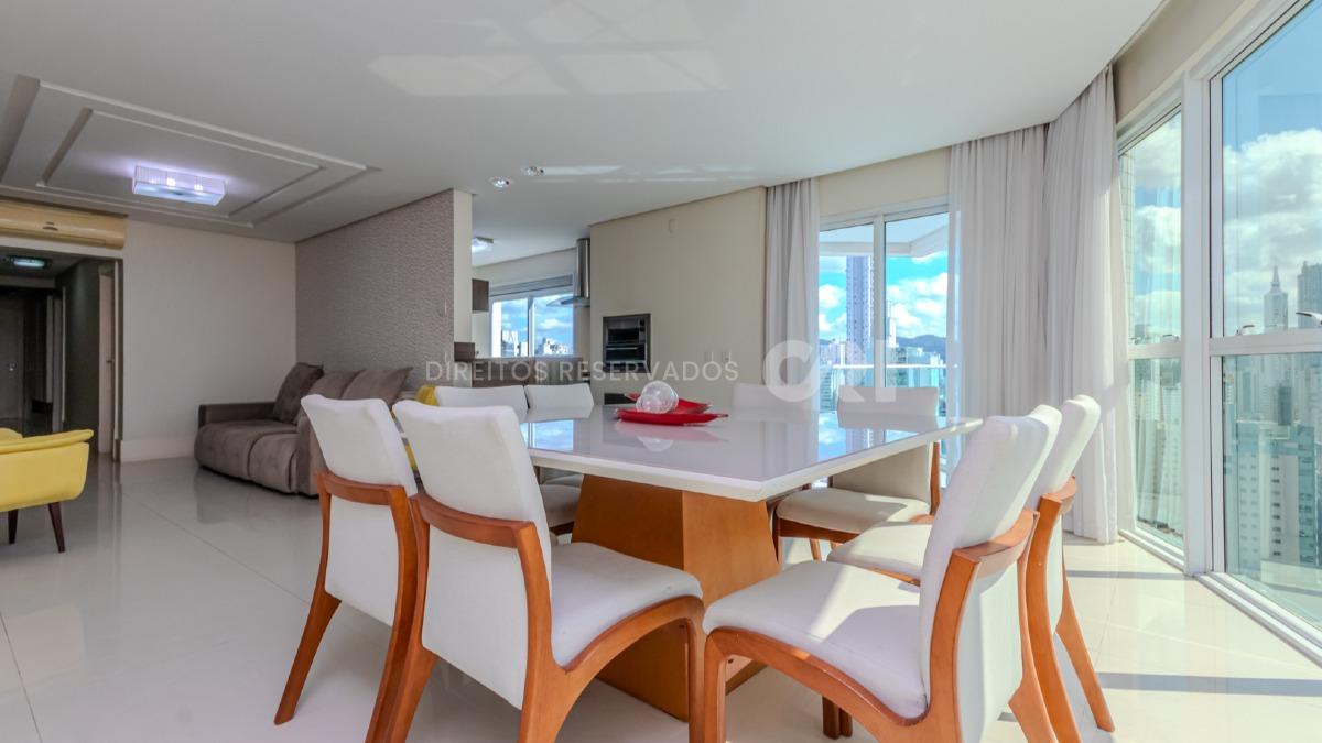 COPA: Apartamento com 3 Suítes no Dolce Vitta no Centro de Balneário Camboriú