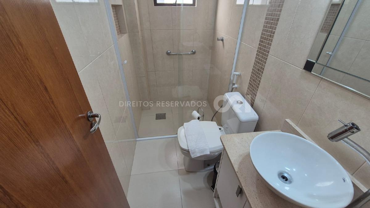 COPA: Apartamento com 2 Quartos no Residencial Anelise no Centro de Balneário Camboriú
