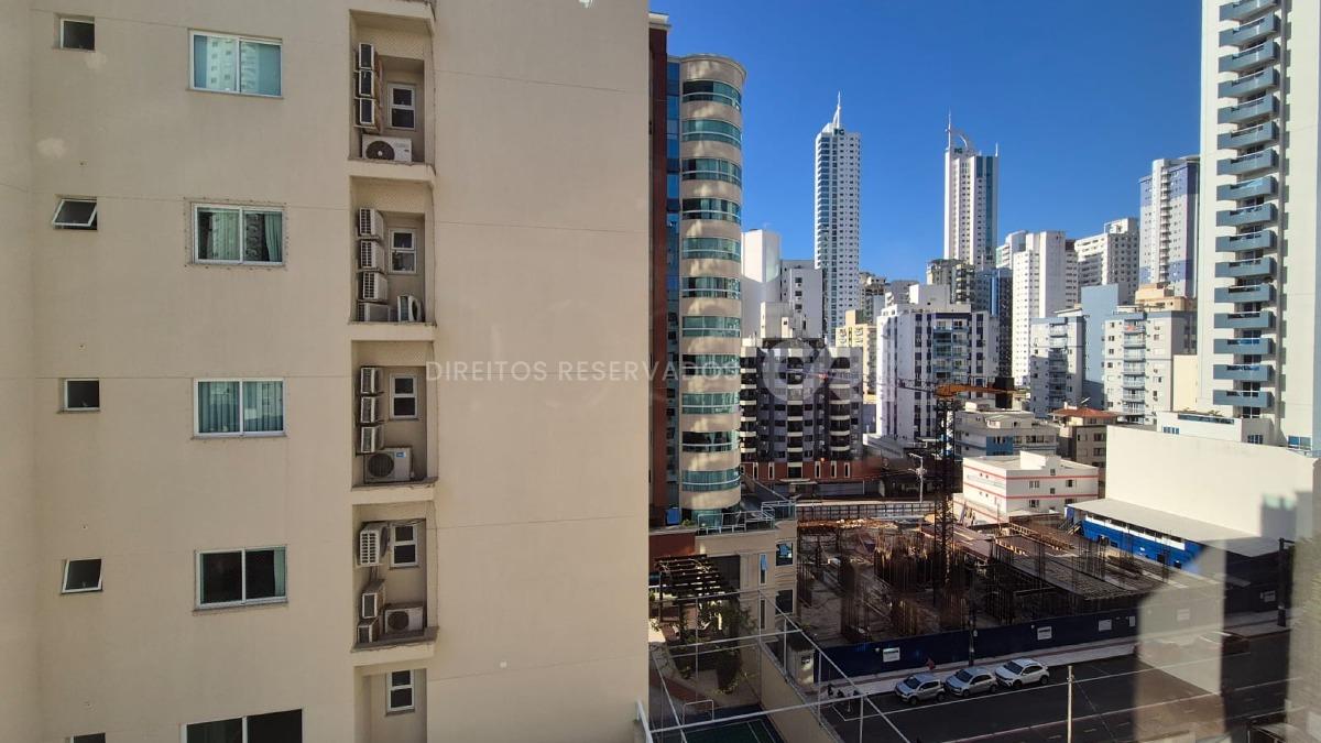 COPA: Apartamento com 2 Quartos no Residencial Anelise no Centro de Balneário Camboriú