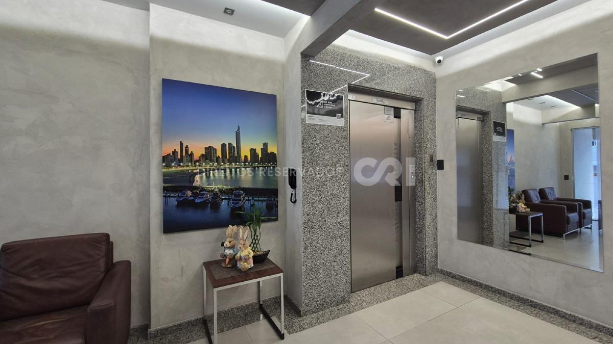 COPA: Apartamento com 2 Quartos no Residencial Anelise no Centro de Balneário Camboriú