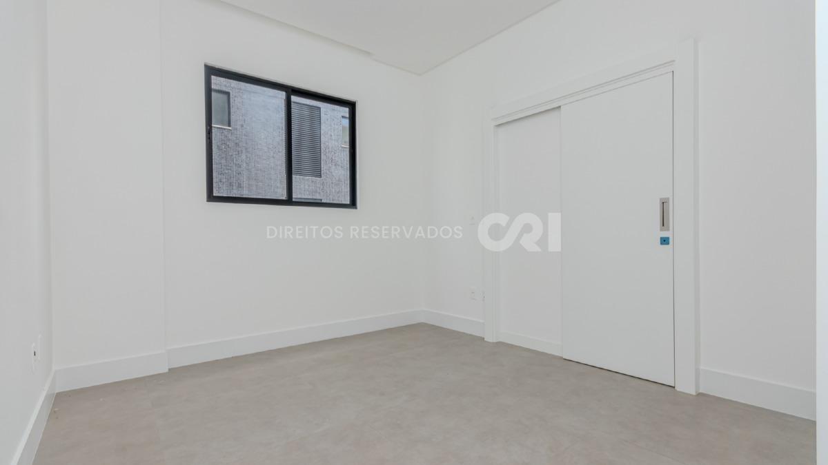 Apartamento 127m² com 3 Suítes no Edifício Jardim Itália na Meia Praia em Itapema