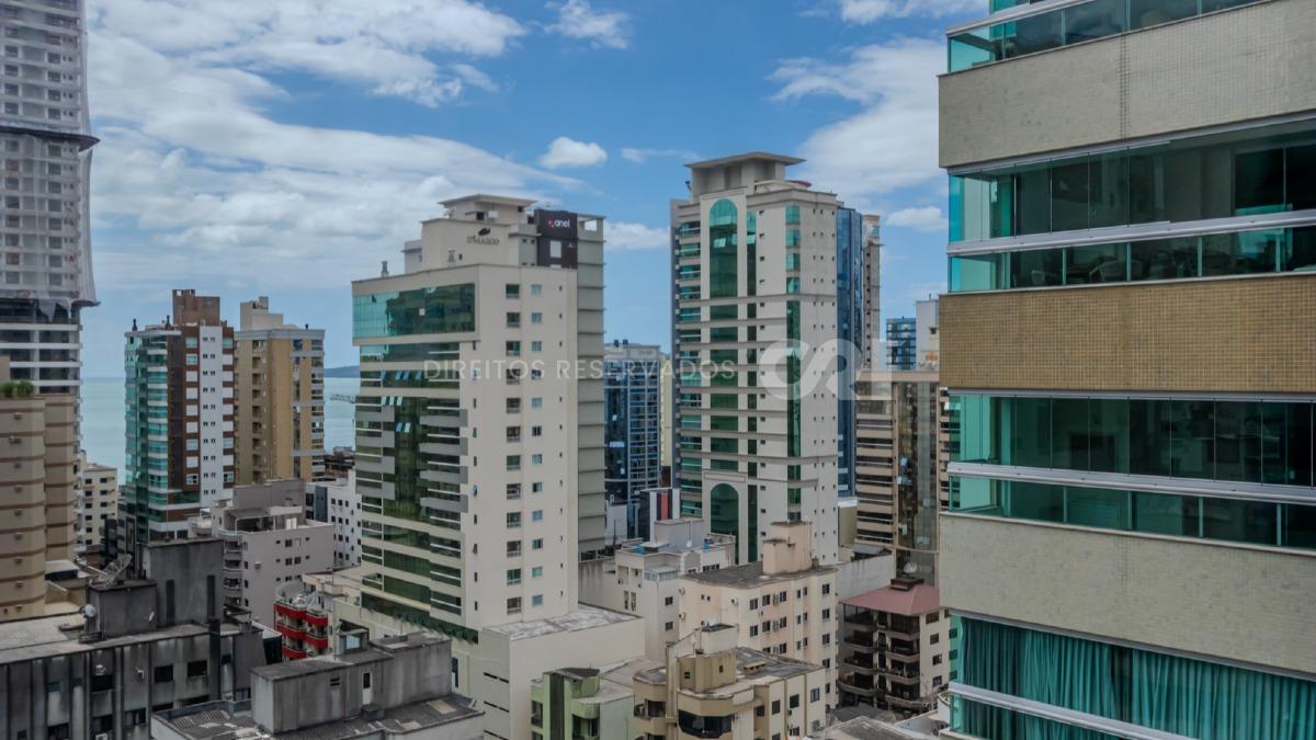 Apartamento 127m² com 3 Suítes no Edifício Jardim Itália na Meia Praia em Itapema
