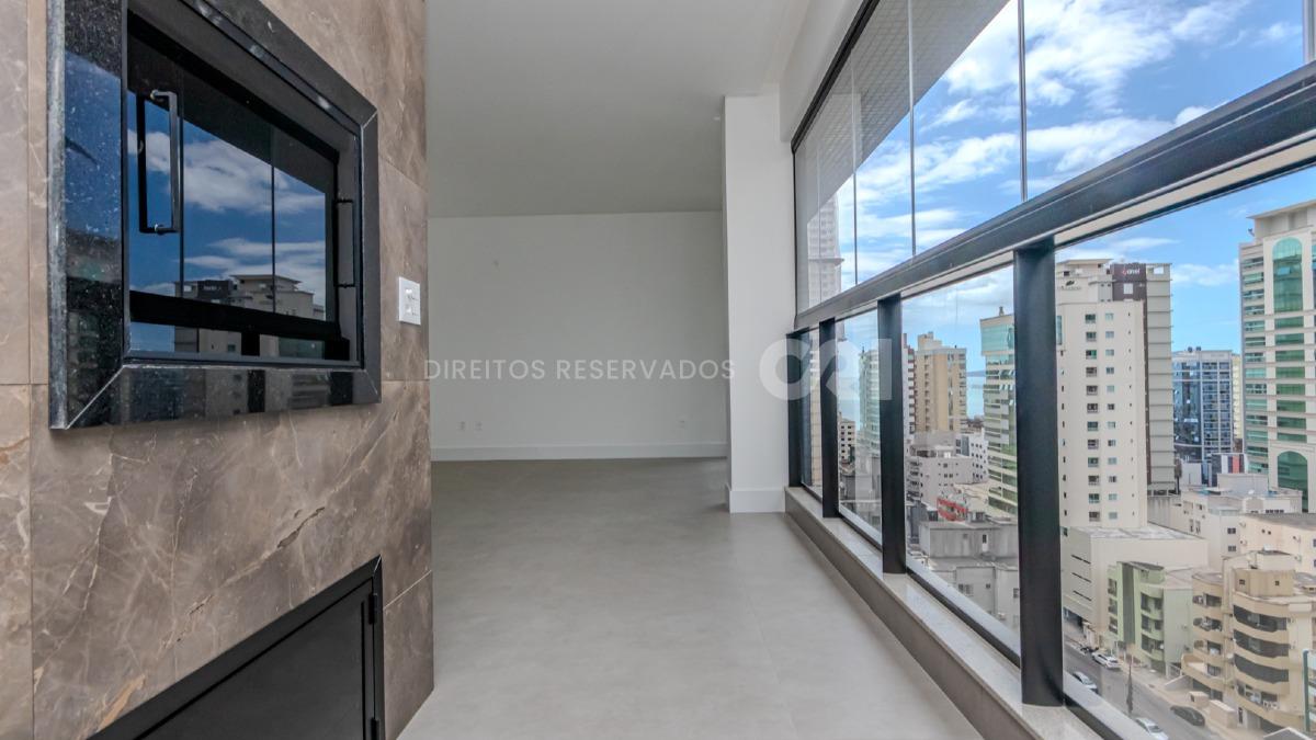 Apartamento 127m² com 3 Suítes no Edifício Jardim Itália na Meia Praia em Itapema