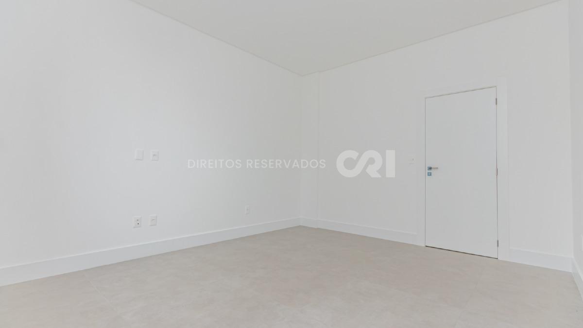 Apartamento 127m² com 3 Suítes no Edifício Jardim Itália na Meia Praia em Itapema