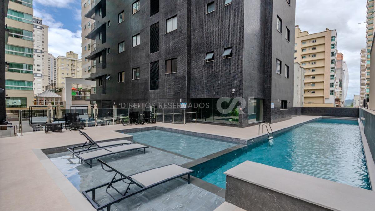 Apartamento 127m² com 3 Suítes no Edifício Jardim Itália na Meia Praia em Itapema