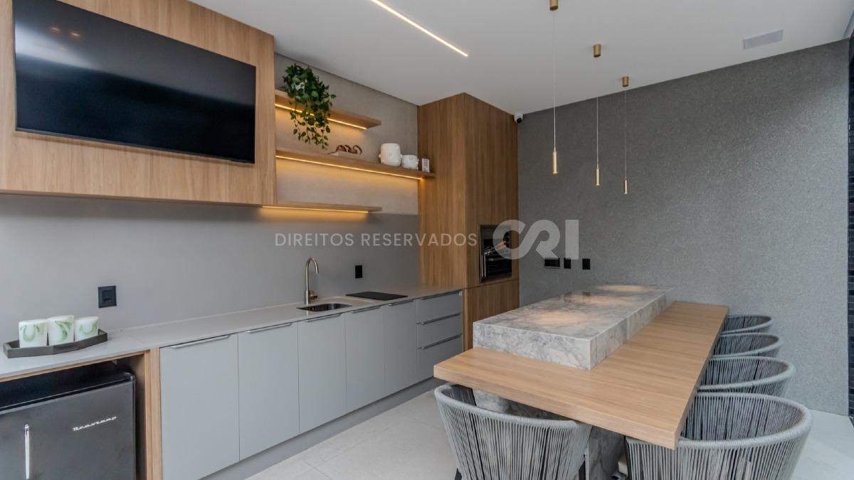 Apartamento 127m² com 3 Suítes no Edifício Jardim Itália na Meia Praia em Itapema