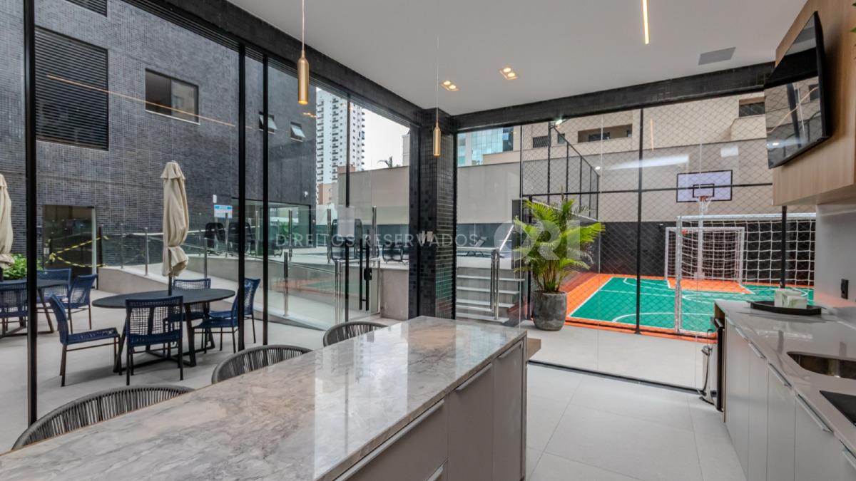 Apartamento 127m² com 3 Suítes no Edifício Jardim Itália na Meia Praia em Itapema