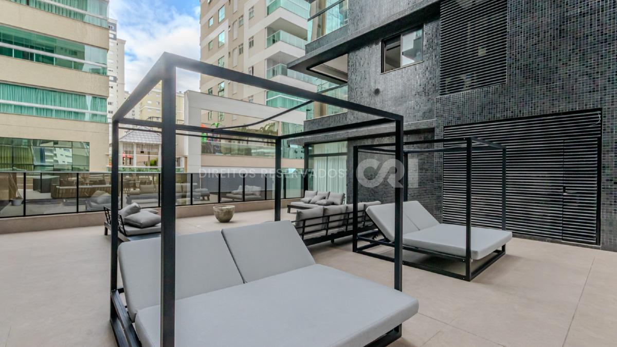 Apartamento 127m² com 3 Suítes no Edifício Jardim Itália na Meia Praia em Itapema