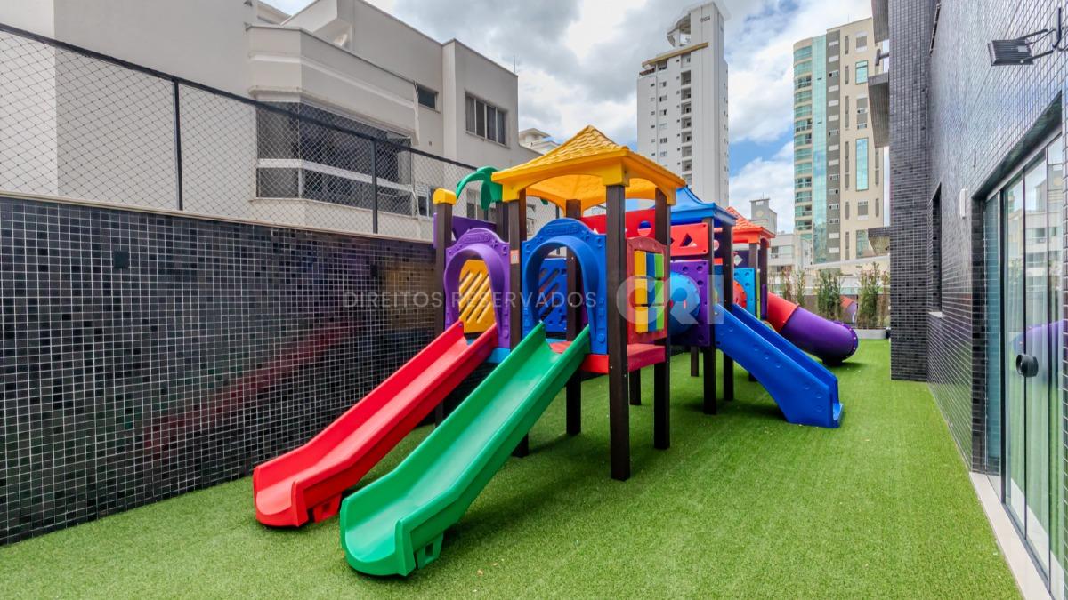 Apartamento 127m² com 3 Suítes no Edifício Jardim Itália na Meia Praia em Itapema